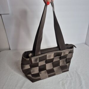 Seatbelt purse, brown, Double Handles, Zip close, Interior Pockets